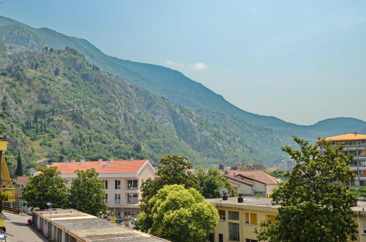 Apartment Oaza Котор Екстер'єр фото