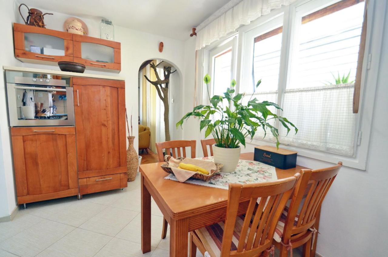 Apartment Oaza Котор Екстер'єр фото