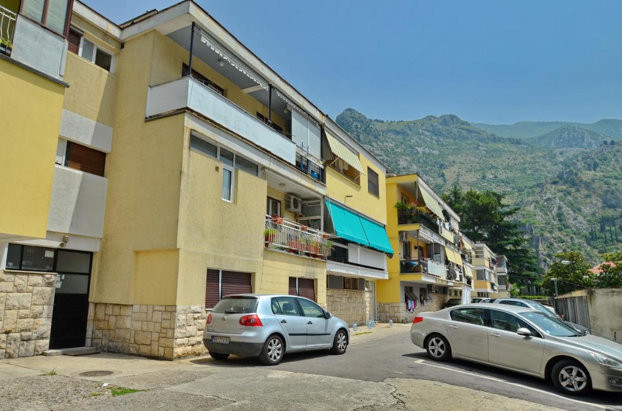 Apartment Oaza Котор Екстер'єр фото